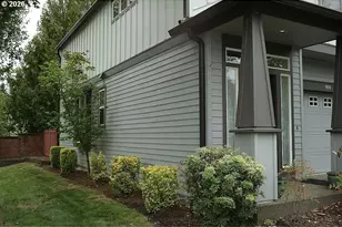 999 SE Sacha Pl, Hillsboro, OR 97123 - Photo 17