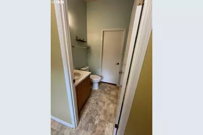 5147 Hilltop Dr, Florence, OR 97439 - Photo 13