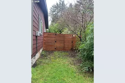 5147 Hilltop Dr, Florence, OR 97439 - Photo 9