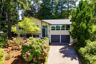 3185 Kevington Ave, Eugene, OR 97405 - Photo 1