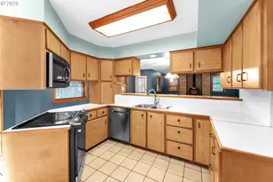 600 E Mountainview Dr, Newberg, OR 97132 - Photo 9