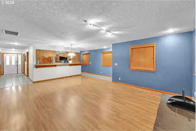 600 E Mountainview Dr, Newberg, OR 97132 - Photo 11