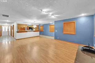 600 E Mountainview Dr, Newberg, OR 97132 - Photo 11