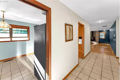 600 E Mountainview Dr, Newberg, OR 97132 - Photo 5