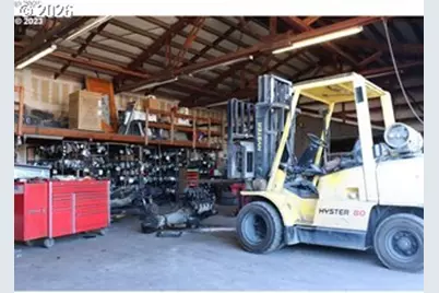 17308 Highway 99E, Hubbard, OR 97032 - Photo 7