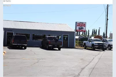 17308 Highway 99E, Hubbard, OR 97032 - Photo 3