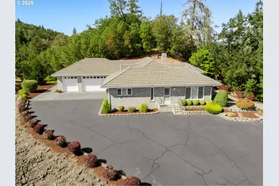 790 Tranquil Ln, Roseburg, OR 97471 - Photo 1