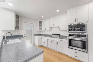 790 Tranquil Ln, Roseburg, OR 97471 - Photo 13