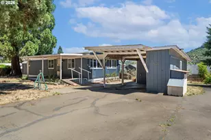 600 SE Edgewood St, Winston, OR 97496 - Photo 1