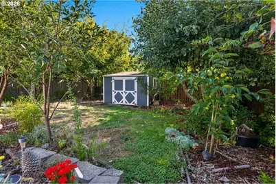 10016 N Polk Ave, Portland, OR 97203 - Photo 27
