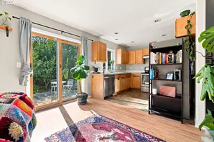 10016 N Polk Ave, Portland, OR 97203 - Photo 13