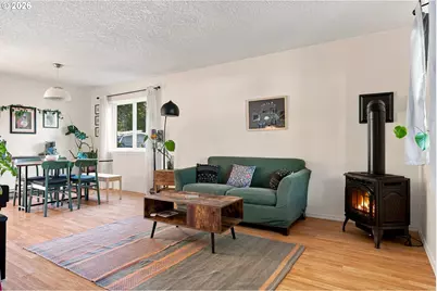 10016 N Polk Ave, Portland, OR 97203 - Photo 5