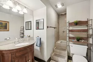 821 NW 16th Ave, Portland, OR 97209 - Photo 33