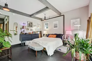 821 NW 16th Ave, Portland, OR 97209 - Photo 43