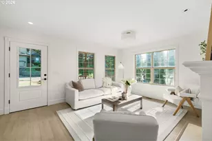 10618 SW Garden Park Pl, Portland, OR 97223 - Photo 9