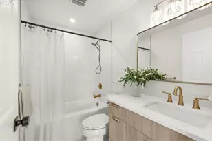 10618 SW Garden Park Pl, Portland, OR 97223 - Photo 35