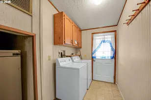 51527 SE Oak Grove Dr, Scappoose, OR 97056 - Photo 33