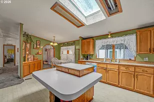 51527 SE Oak Grove Dr, Scappoose, OR 97056 - Photo 9