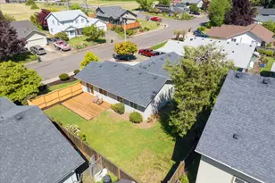 945 S 55th Pl, Springfield, OR 97478 - Photo 31