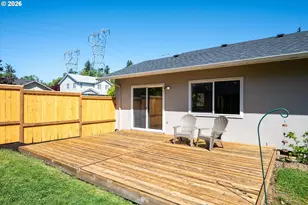 945 S 55th Pl, Springfield, OR 97478 - Photo 25