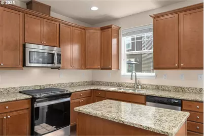 11002 SW Sage Ter, Portland, OR 97223 - Photo 15