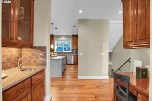 730 SW Menefee Ln, Portland, OR 97239 - Photo 11