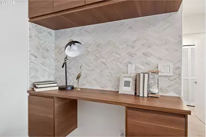 5250 S Landing Dr #310, Portland, OR 97239 - Photo 11