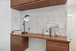 5250 S Landing Dr, Portland, OR 97239 - Photo 11