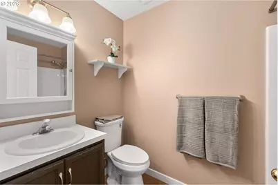 8910 N Edison St N, Portland, OR 97203 - Photo 31