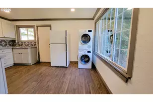1445 W 11th Ave, Eugene, OR 97402 - Photo 21