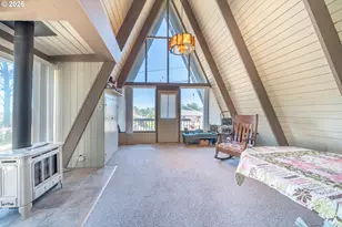 1556 NW 25th St, Lincoln City, OR 97367 - Photo 11