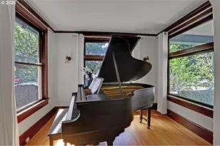 2406 NE Halsey St, Portland, OR 97232 - Photo 11