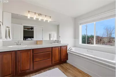 2319 N Roger Smith Dr, Newberg, OR 97132 - Photo 23