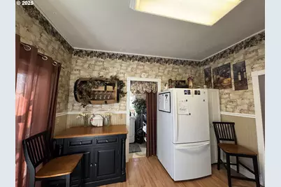 361 W Bridge St, Echo, OR 97826 - Photo 3