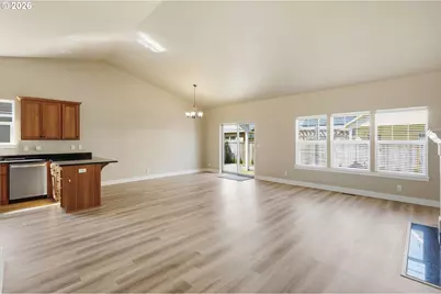 956 Kaylee Ave, Junction City, OR 97448 - Photo 11