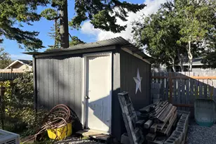 2045 19th St, Florence, OR 97439 - Photo 39