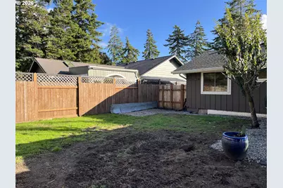 2045 19th St, Florence, OR 97439 - Photo 41