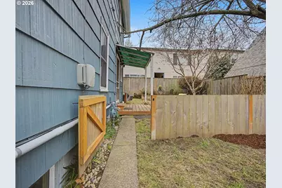 2220 SE Yamhill St, Portland, OR 97214 - Photo 39