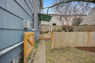 2220 SE Yamhill St, Portland, OR 97214 - Photo 39