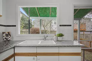 2220 SE Yamhill St, Portland, OR 97214 - Photo 15