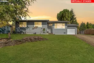 405 Corona Loop Rd, Roseburg, OR 97471 - Photo 3