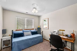 405 Corona Loop Rd, Roseburg, OR 97471 - Photo 15