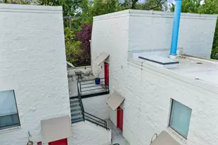 1947 NW Hoyt St, Portland, OR 97209 - Photo 25
