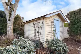 2848 NE Kelly Pl, Gresham, OR 97030 - Photo 5