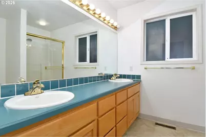 2848 NE Kelly Pl, Gresham, OR 97030 - Photo 21