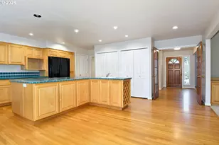 2848 NE Kelly Pl, Gresham, OR 97030 - Photo 13