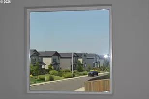 603 Pickering Ln, Woodburn, OR 97071 - Photo 17