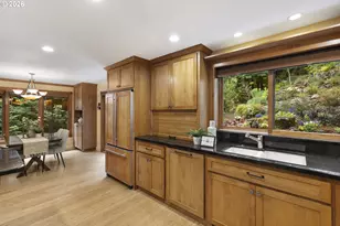 3919 SW Hillside Dr, Portland, OR 97221 - Photo 9