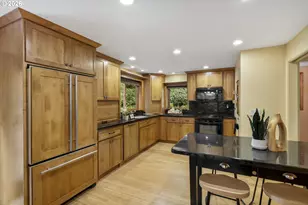 3919 SW Hillside Dr, Portland, OR 97221 - Photo 5
