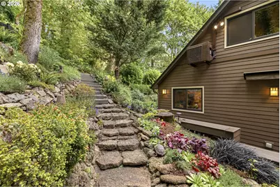 3919 SW Hillside Dr, Portland, OR 97221 - Photo 39